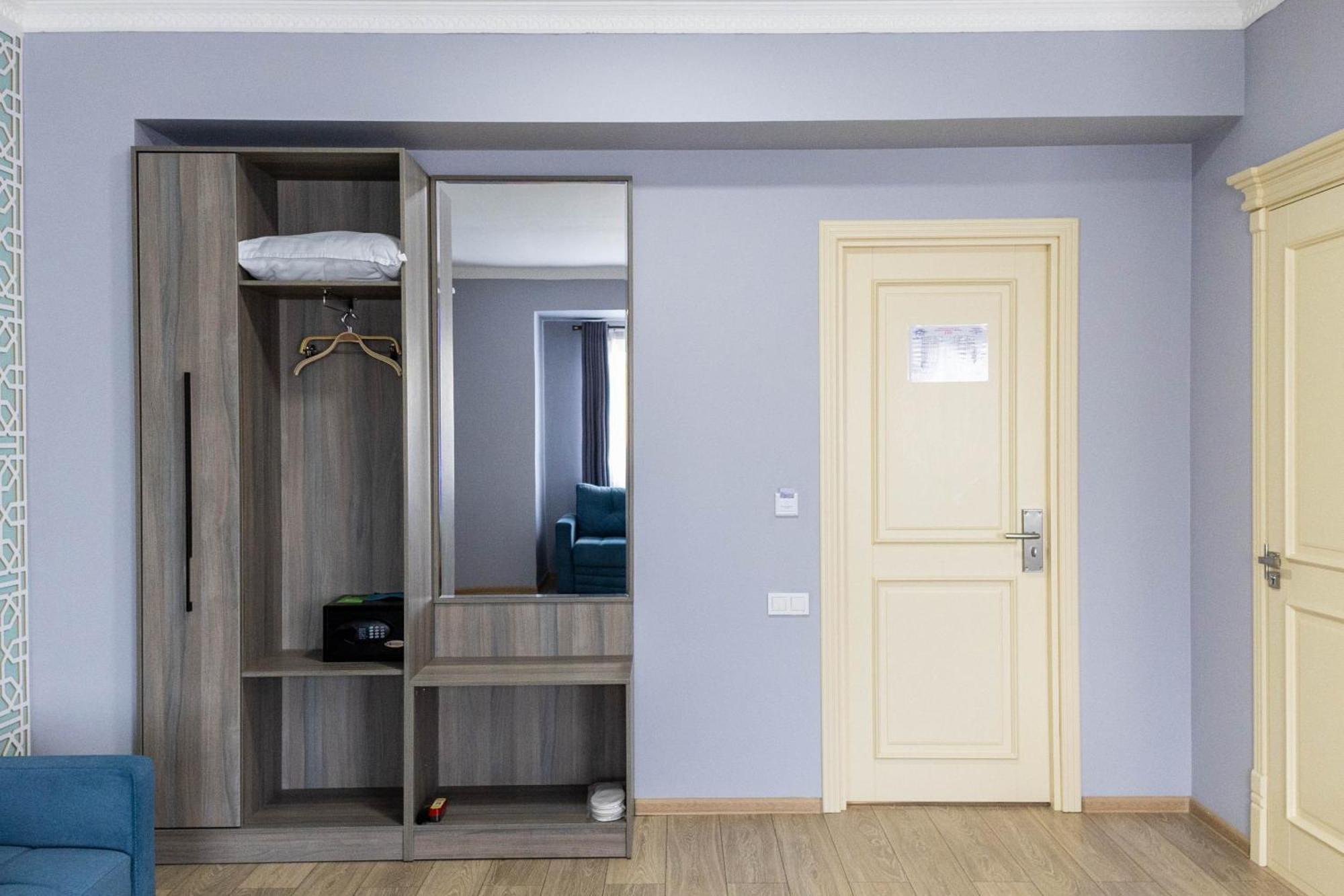 Khan Hotel サマルカンド 部屋 写真
